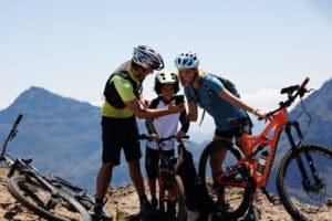 action-x5 utilisation en famille lors d'une sortie en vélo