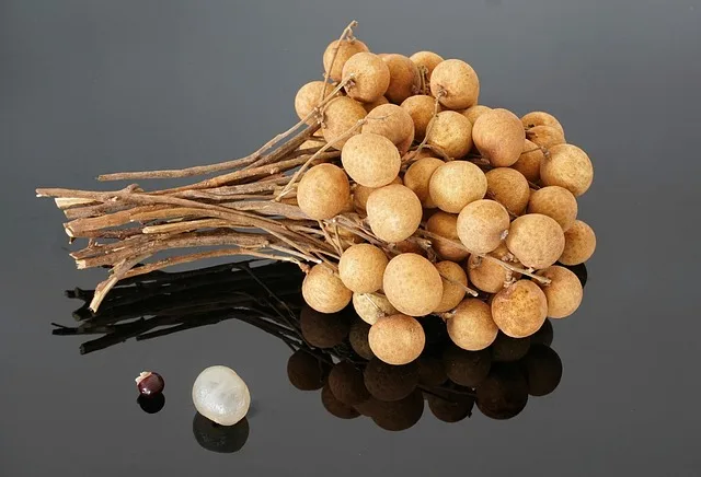 Les 15 fruits thaïlandais à goûter lors de ton voyage 17 Longane
