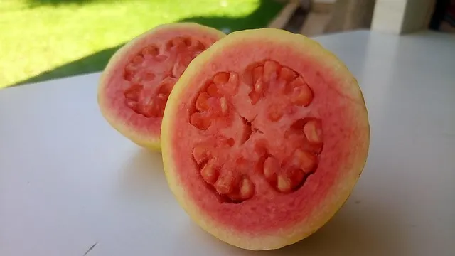 Les 15 fruits thaïlandais à goûter lors de ton voyage 27 Goyave