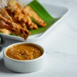 sauce satay (sauce avec des cacahuètes)